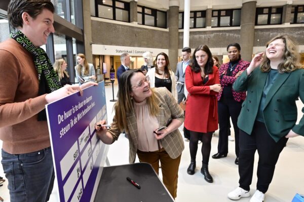 Tweede Kamerleden ondertekenen oproep jongeren voor steun Wet Betaalbare huur