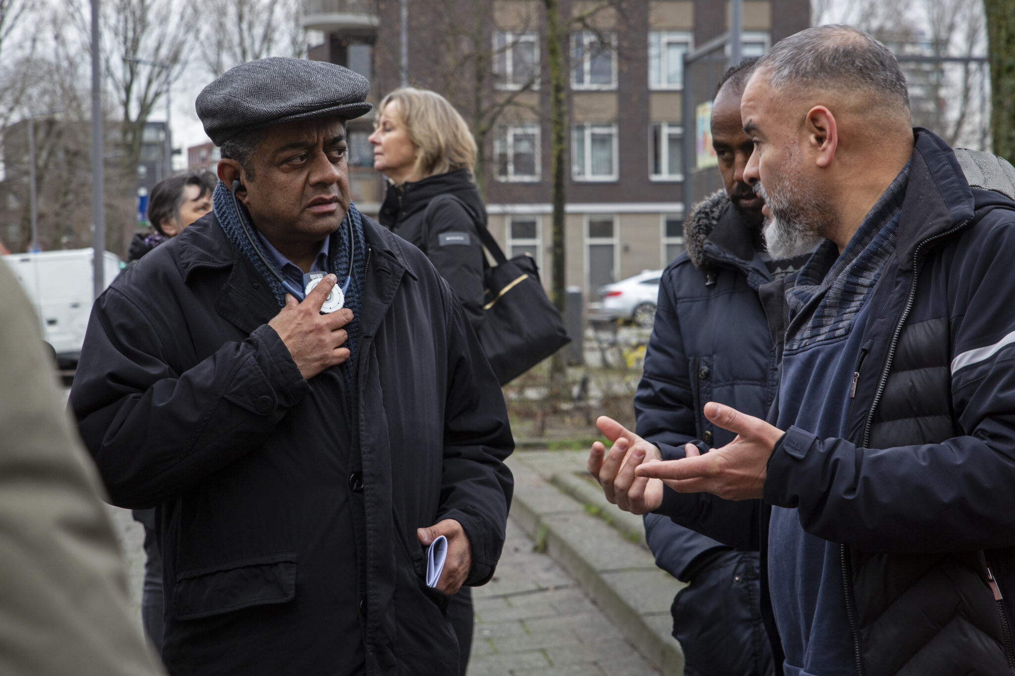VN-Rapporteur Balakrishnan Rajagopal bezocht in december 2023 de Tweebosbuurt in Rotterdam en sprak er met (oud) bewoners.